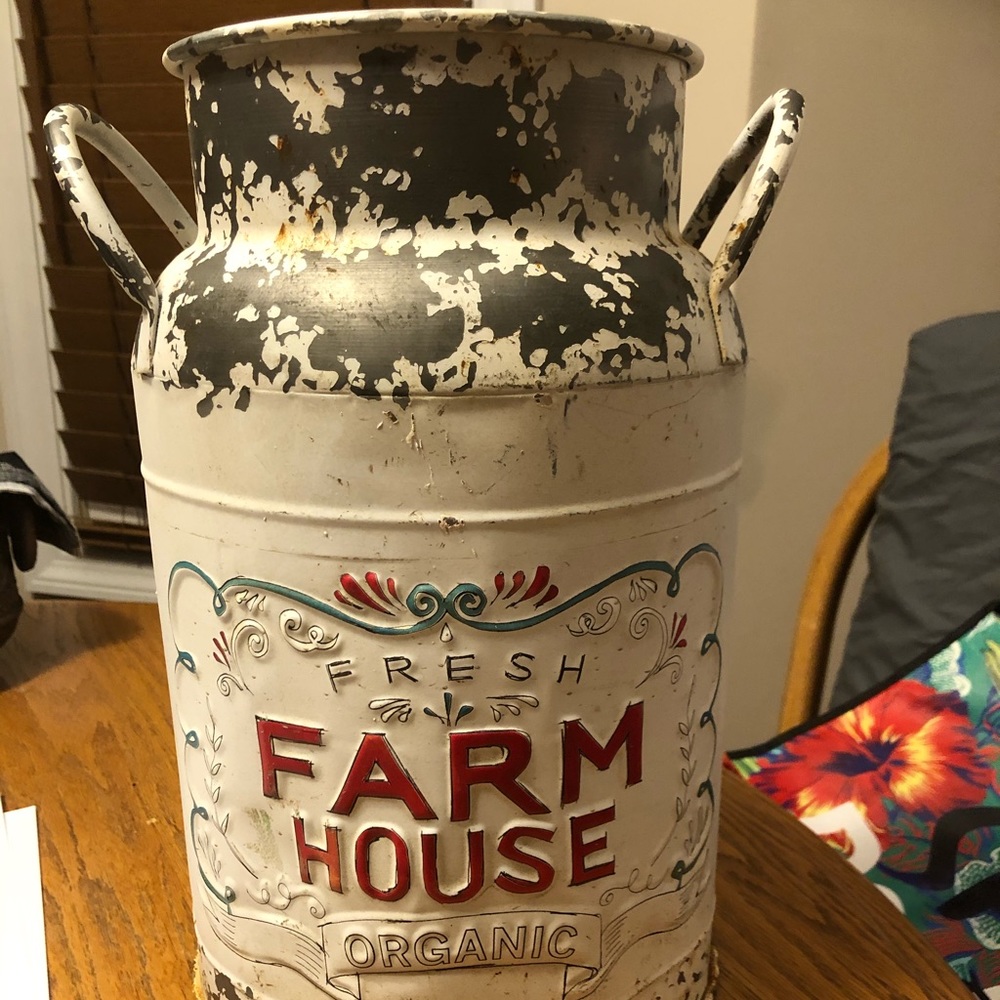 Vintage looking large pail